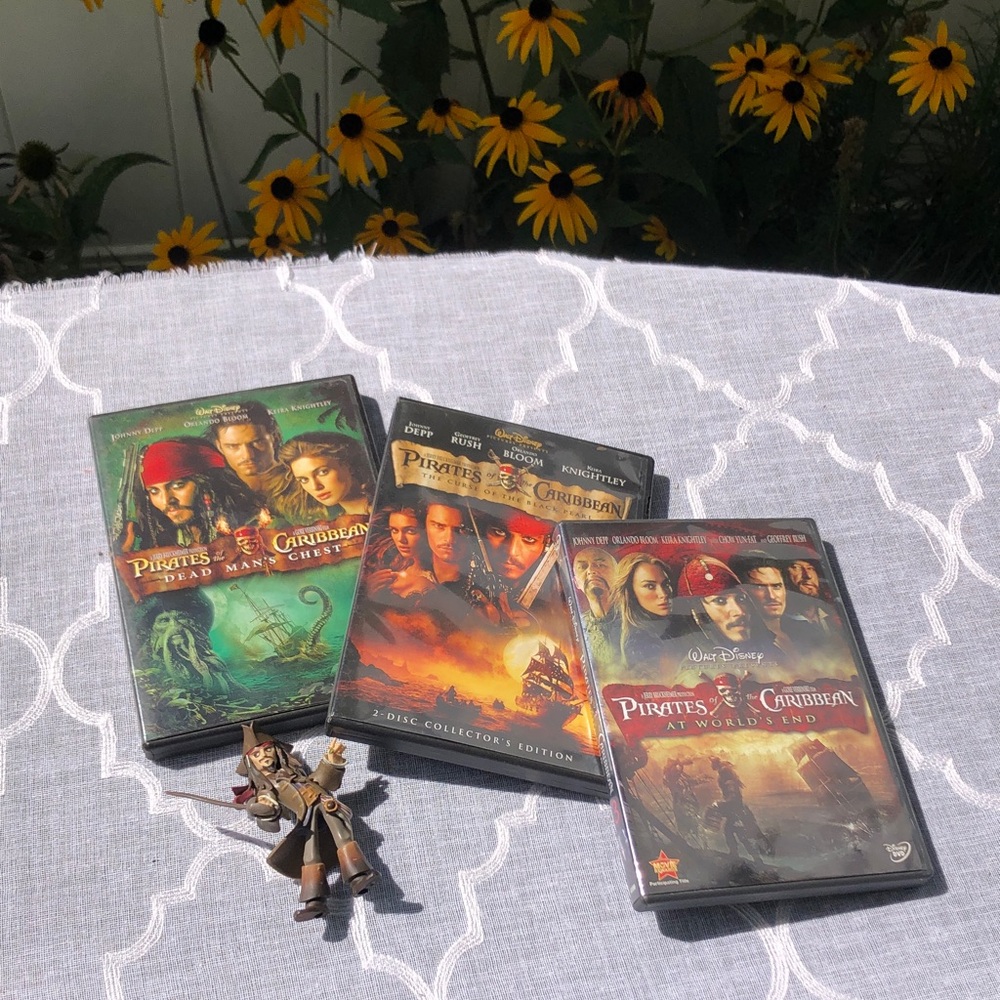 DISNEY Pirates of the Caribbean complete series 3 DVD movies & Jack Sparrow toy